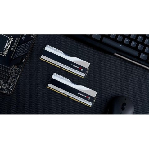 Модуль памяти для компьютера DDR5 32GB (2x16GB) 8000 MHz Trident Z5 RGB Silver G.Skill (F5-8000J3848H16GX2-TZ5RS) - Нулевой остаток (Feed)  - Нулевой остаток (Feed)