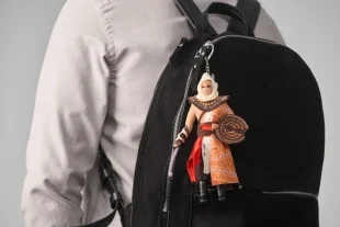 Брелок WP Merchandise плюшевый ASSASSINS CREED Bayek of Siwa 20 см.