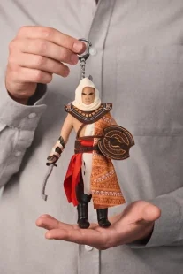 Брелок WP Merchandise плюшевый ASSASSINS CREED Bayek of Siwa 20 см.