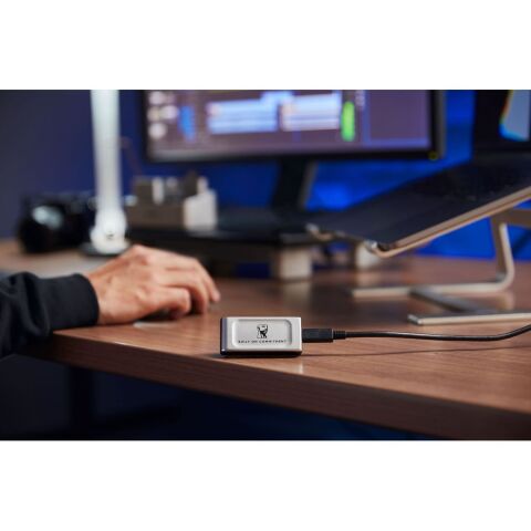 Накопитель SSD USB Type-C 1TB XS2000 Kingston (SXS2000/1000GA) - Нулевой остаток (Feed)  - Нулевой остаток (Feed) 