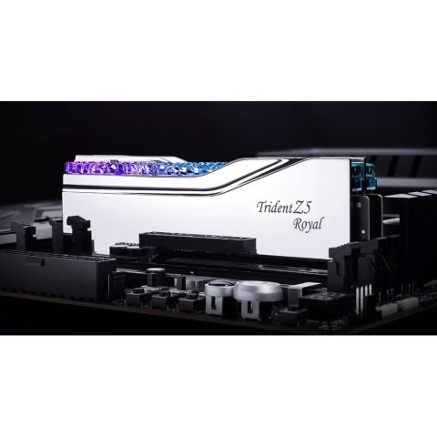 Модуль памяти для компьютера DDR5 32GB (2x16GB) 7200 MHz Trident Z5 Royal Silver G.Skill (F5-7200J3445G16GX2-TR5S) - Нулевой остаток (Feed)  - Нулевой остаток (Feed)