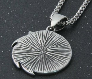 Кулон Ведьмак Геральта 3D медальон 3D (The Witcher Geralt) с нержавеющей стали