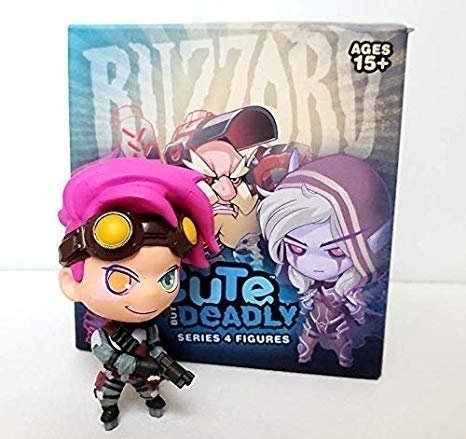 Мини фигурка Cute But Deadly Series 4 MIRA HAN -   -