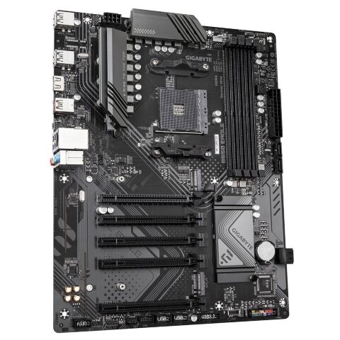 Материнская плата GIGABYTE B550 EAGLE - Нулевой остаток (Feed) - Нулевой остаток (Feed)